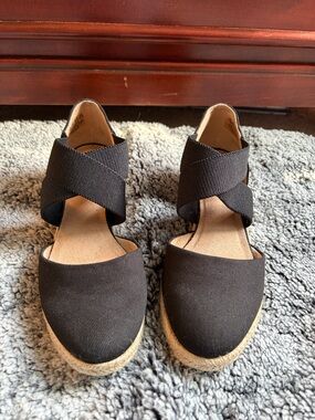 Life Stride Black Espadrille Wedge Sandals with Crisscross Straps